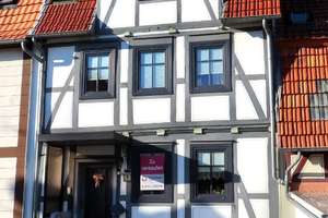 Provisionsfrei - Geräumiges 1-2 Familienhaus im Ortskern von Nieste – Die vollständige Adresse der Immobilie erhältst du vom Anbieter., 34329 Nieste – Vorschaubild 1