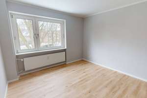 Vollständig renovierte 2-Zimmer-Wohnung mit BALKON und EBK in Hamburg-Meiendorf – Lofotenstraße 34C, 22145 Rahlstedt, Hamburg – Vorschaubild 4