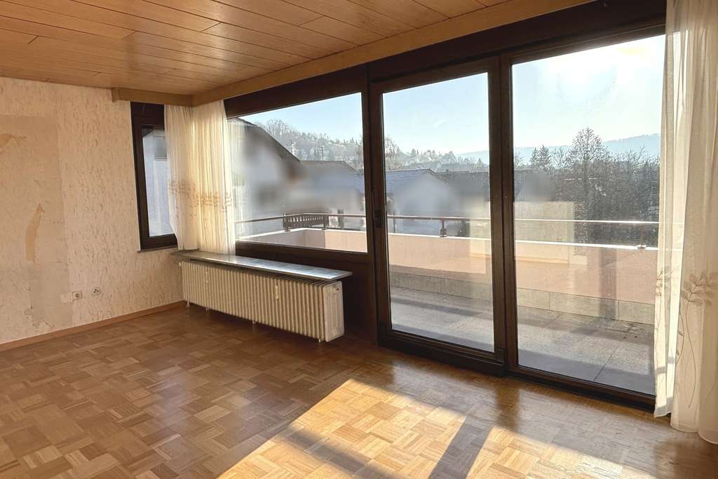 Immobilie in Plüderhausen - Sofort frei: Gepflegte 3 ½-Zimmer-Eigentumswohnung mit Balkon in ruhiger Lage - Bild 2