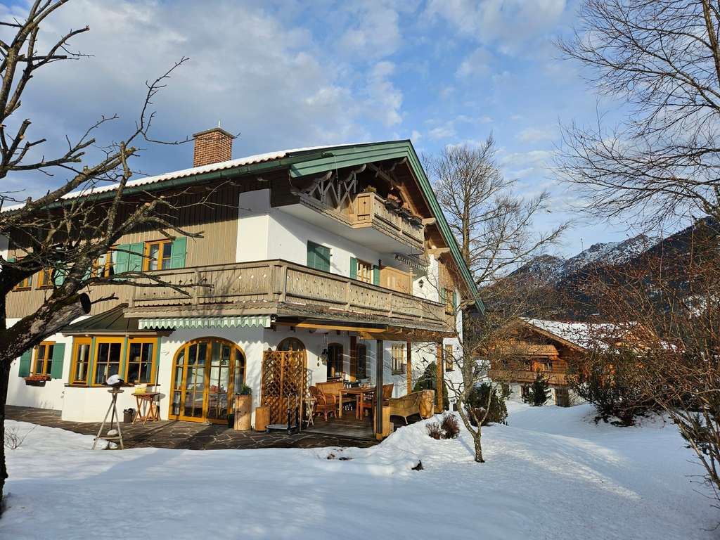Immobilie in Krün - 2-Zimmer Wohnung mit Balkon und Garage in Krün - Bild 0