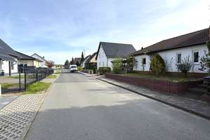 Ihr neues Zuhause
in Top-Lage von Zschornewitz 
Bungalow mit Terrasse, Gartenhaus und Carport – Joseph-Haydn-Straße 16, 6772 Zschornewitz – Vorschaubild 5
