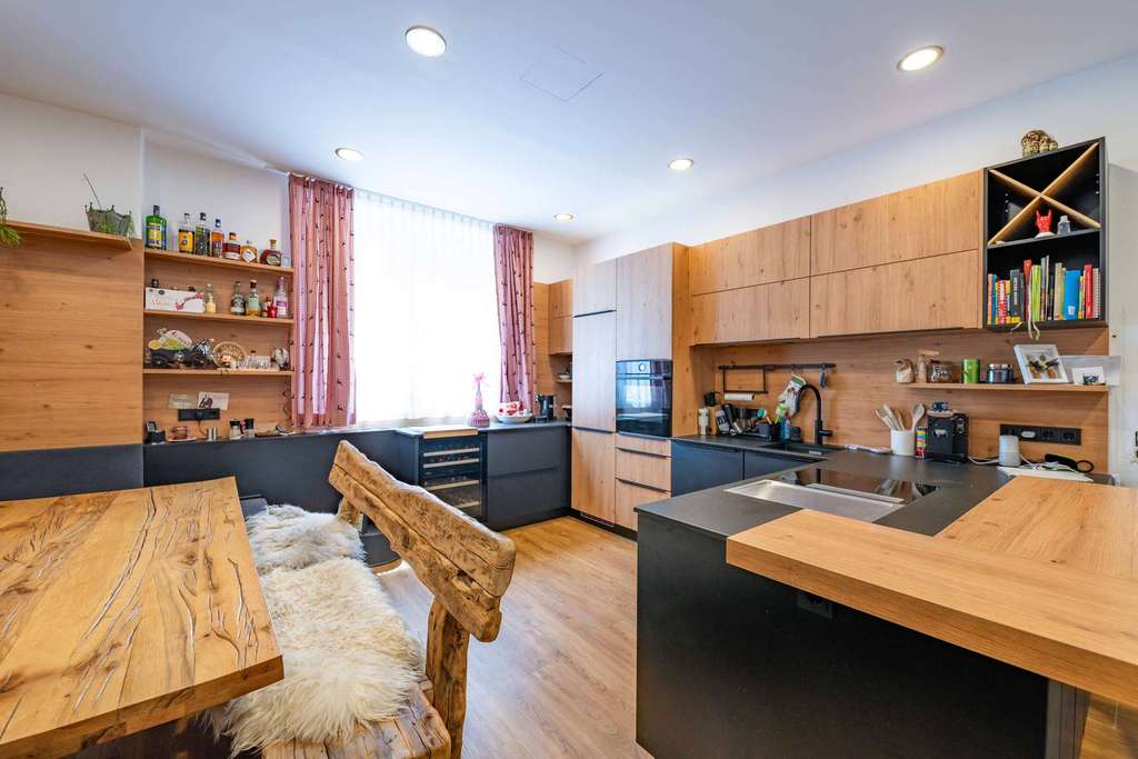 Immobilie in Immenstadt im Allgäu - FLEXIBEL.ZENTRAL.RENDITESTARK. - Moderne 5-Zi.-Erdgeschosswohnung im Herzen des Städles - Bild 0