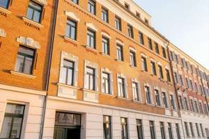 Inkl. Balkon & EBK! Modernes Wohnen im Gründerzeithaus