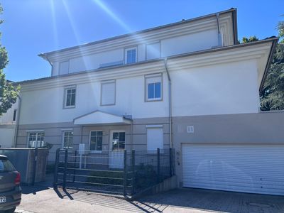 Hochwertige, teil­möblierte 3-Zimmer-Wohnung in München-Waldperlach – Energieeffizienzklasse A