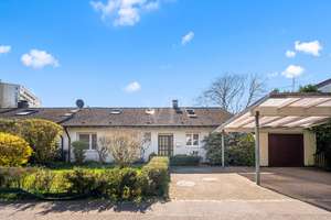 Bezugsfreie Doppelhaushälfte in Umkirch, großer Garten, Garage, Carport etc. – Die vollständige Adresse der Immobilie erhältst du vom Anbieter., 79224 Umkirch – Vorschaubild 2