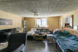 Aussicht auf ländliches Idyll mit viel Potenzial: Sanierungsbedürftiger 3-Seiten-Hof in Hainichen – Mittelsachsen (Kreis) – Vorschaubild 3