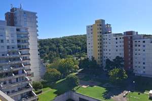 Helle 3-Zimmer Wohnung im 9. OG mit 2 Balkonen in Stuttgart-Botnang