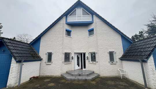 Bild von Freistehendes Haus mit wunderschönem Ausblick, Pool und Gartenteich