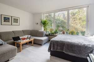 Für unerschrockene Handwerker! Sanierungsbedürftiges EFH  TOP-Lage 1.010 qm Grundstück HH-Ohlstedt – Die vollständige Adresse der Immobilie erhältst du vom Anbieter., 22397 Wohldorf-Ohlstedt, Hamburg – Vorschaubild 3