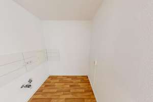 Direkt am Innenstadtring gelegene 3-Raum-Wohnung mit Balkon – Zwickauer Str. 30, 9112 Zentrum, Chemnitz – Vorschaubild 2