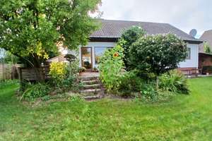 Kleinod: Geräumiges Familienhaus in LUTHE mit herrlichem Garten – Lenzstrasse 2, 31515 Wunstorf – Vorschaubild 1