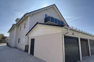 Hochwertig, modern, neuwertig – 2-Zimmer-Wohnung mit Balkon in Pliening