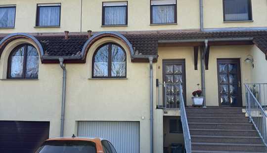 Bild von Für die kleine Familie: Schönes RMH mit Terrasse und kleinem Garten