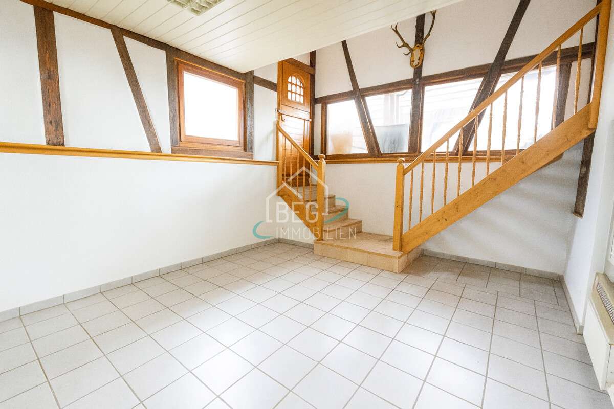 Immobilie in Michelfeld - Zwei Häuser, Gewerbe, Garagen & Freiflächen – vielseitiges Anwesen mit Potenzial - Bild 12