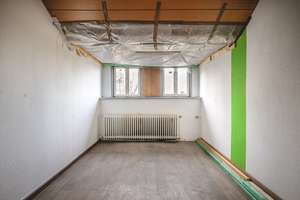 Eilendorf!
Großes, modernisierungsbedürftiges 2-Familienhaus mit Garage und mehreren Stellplätzen – Die vollständige Adresse der Immobilie erhältst du vom Anbieter., 52080 Eilendorf, Aachen – Vorschaubild 25