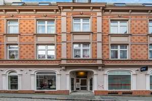 Lübeck I Aufgeteiltes Zinshaus mit Gewerbe und Wohneinheiten auf Altstadt-Insel mit Dachterrasse – Die vollständige Adresse der Immobilie erhältst du vom Anbieter., 23552 Innenstadt, Lübeck – Vorschaubild 2