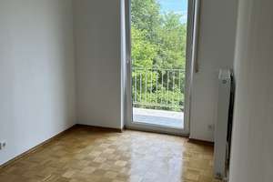 Attraktive 4-Zimmer-Wohnung mit Balkon, Loggia und Garage in ruhiger Lage – Hubertusweg 32, 57072 Siegen, Siegen – Vorschaubild 2