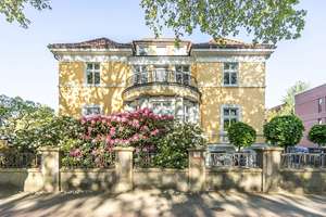 Freistehende Villa in Innenstadtlage