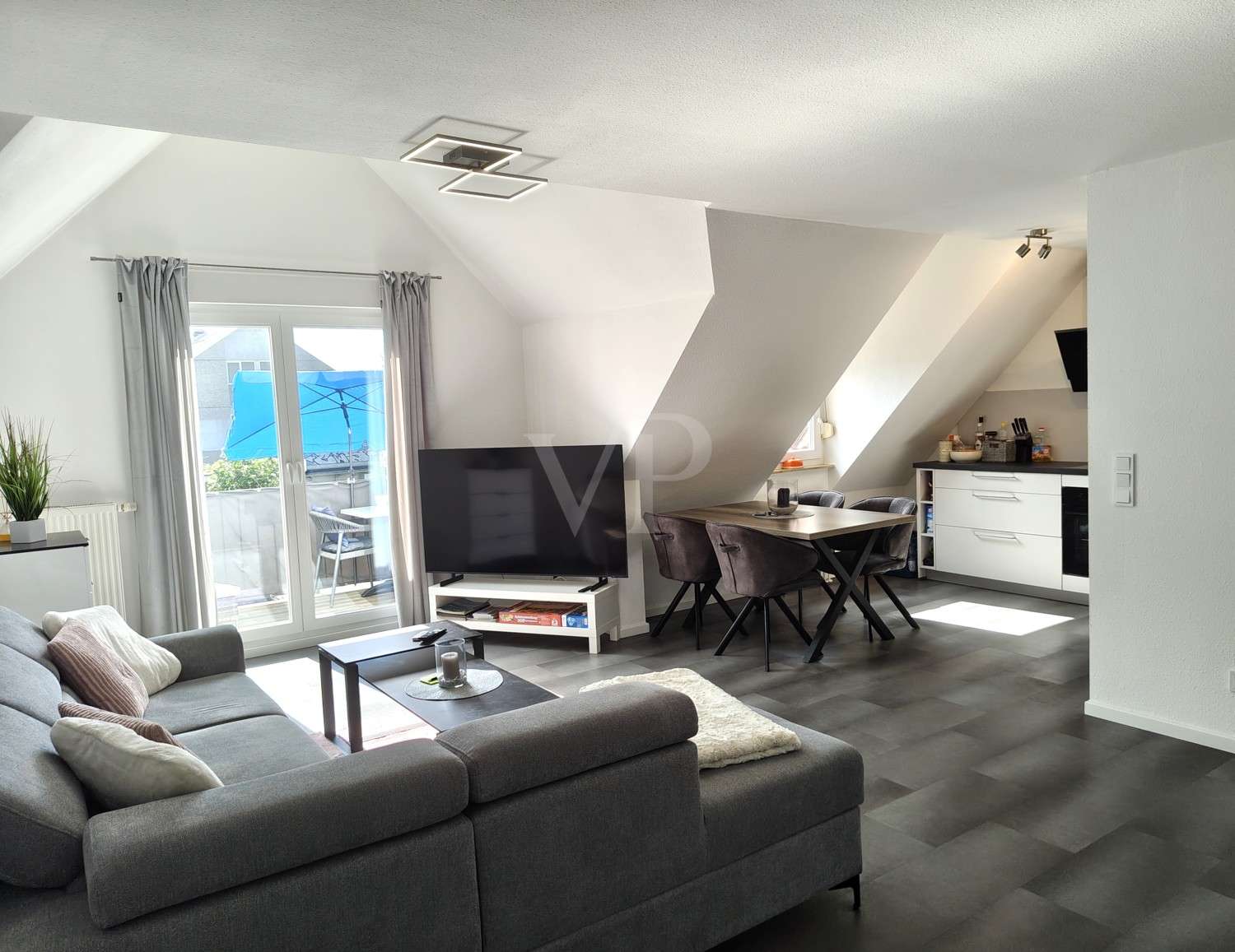 Immobilie in Oestrich-Winkel - Geschmackvoll modernisierte Maisonettewohnung in Rheinnähe - Einziehen und sich wohlfühlen! - Bild 15