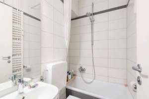 Modernisiertes Apartment mit Balkon & neuer EBK direkt am Hohenzollernplatz/Schwabing – Die vollständige Adresse der Immobilie erhältst du vom Anbieter., 80796 Neuschwabing, München – Vorschaubild 4