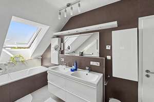 Heidelberg-Rohrbach: Schicke 4-Zimmer-Dachgeschosswohnung mit unverbaubarem Blick auf den Boxberg – Die vollständige Adresse der Immobilie erhältst du vom Anbieter., 69126 Rohrbach, Heidelberg – Vorschaubild 7