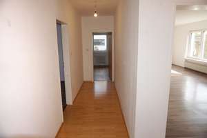 Zweifamilienhaus mit 2 Garagen in Bestlage in Hohenbrunn - frei zum 01.03.2026 ! – Neulinger Str. XX, 85662 Hohenbrunn – Vorschaubild 12