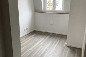 Kernsanierte 3-Zimmer-Wohnung mit Küche, Gäste-WC Duschbad und Balkon – Siebengebirgsallee 57, 50939 Köln – Vorschaubild 6