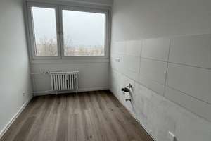 Gemütliche Wohnung in Detmerode  // 3.OG rechts – John-F.-Kennedy-Allee 38, 38444 Detmerode, Wolfsburg – Vorschaubild 3