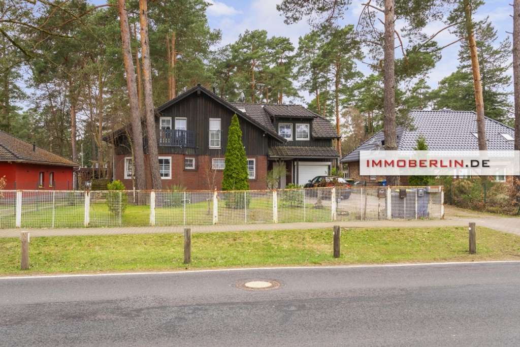 Immobilie in Beelitz - IMMOBERLIN.DE - Wunderbares Haus mit Einliegerwohnungen auf naturschönem Südwestgrundstück - Bild 2