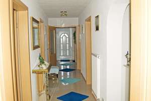 Schönes Zweifamilienhaus in Spaichingen – Die vollständige Adresse der Immobilie erhältst du vom Anbieter., 78549 Spaichingen – Vorschaubild 3