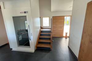 Barrierefreies Einfamilienhaus mit Aufzug, Einliegerwohnung und Panoramablick in ruhiger Höhenlage v – Die vollständige Adresse der Immobilie erhältst du vom Anbieter., 56357 Holzhausen an der Haide – Vorschaubild 4