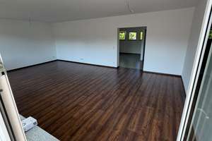 Frisch renovierte 4-Zimmer-Wohnung mit 2 Balkonen, Aufzug, Garage – Nourneystraße 14, 40822 Mettmann – Vorschaubild 13
