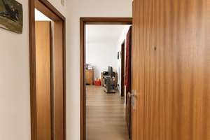 Stuttgart-West: Urbanes Wohnen im Grünen – charmante 2-Zimmer-Wohnung auf parkähnlichem Grundstück – Die vollständige Adresse der Immobilie erhältst du vom Anbieter., 70197 Hasenberg, Stuttgart – Vorschaubild 2