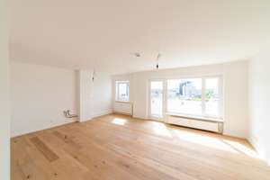 Licht. Luft. Luxus – Wohnen mit Penthousefeeling
Airy, Bright, Elevated– 2BR with Penthouse Feeling – Die vollständige Adresse der Immobilie erhältst du vom Anbieter., 10787 Tiergarten, Berlin – Vorschaubild 2