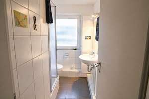 Attraktive Kapitalanlage in Bielefeld-West – vermietete 3-Zimmer-Wohnung mit Entwicklungspotenzial – Die vollständige Adresse der Immobilie erhältst du vom Anbieter., 33615 Mitte, Bielefeld – Vorschaubild 2