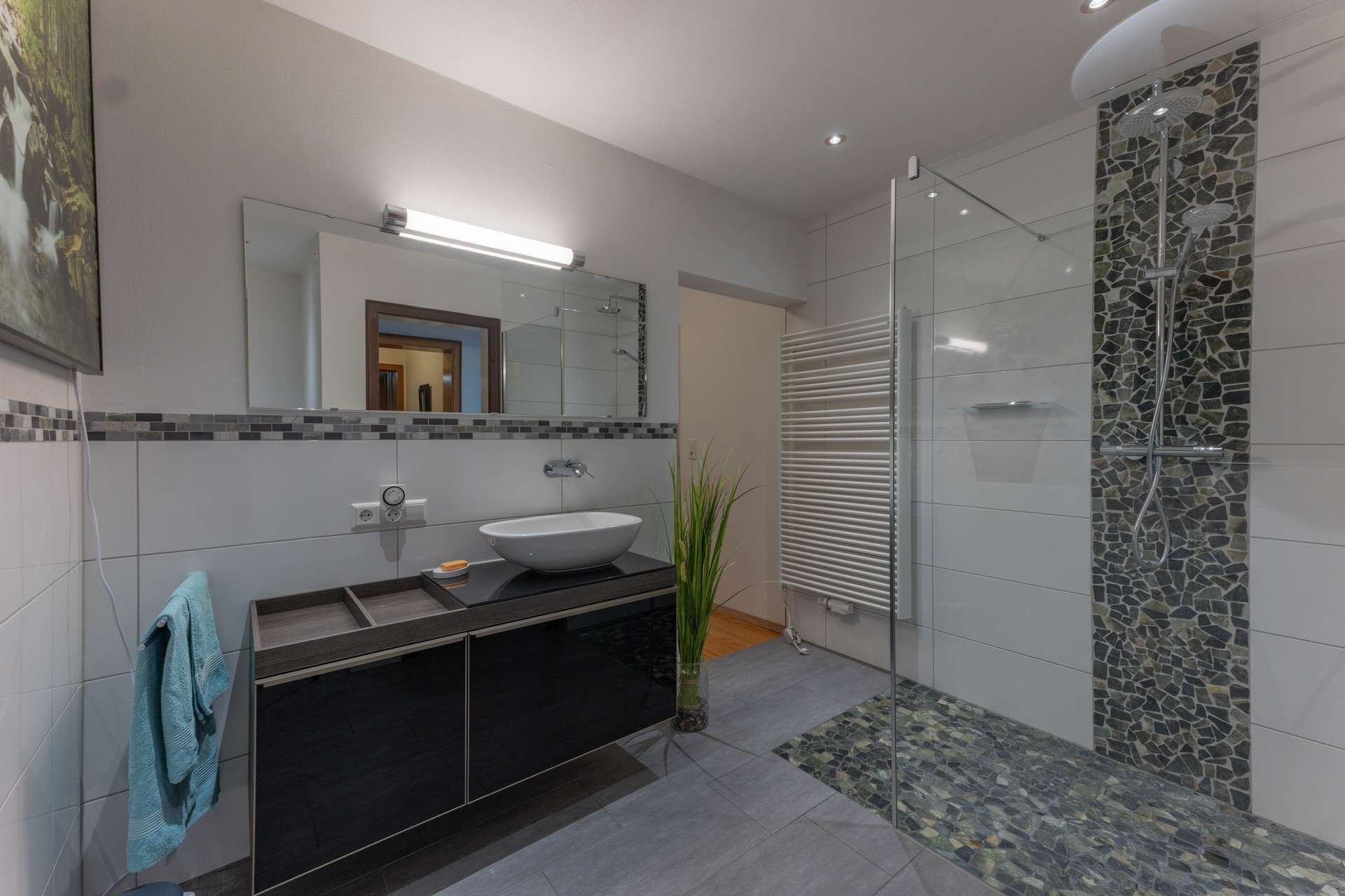 Immobilie in Dornstetten - Einzigartig Herrschaftliches Anwesen in absolut ruhiger Lage in Dornstetten-Aach - Bild 4