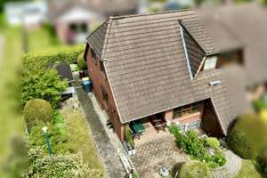 Meer, Ruhe und Wohnqualität – gepflegte Doppelhaushälfte mit Garten in Eckernförde an der Ostsee – Die vollständige Adresse der Immobilie erhältst du vom Anbieter., 24340 Eckernförde – Vorschaubild 2
