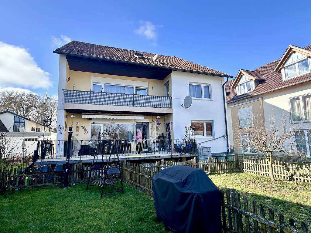 Immobilie in Jockgrim - Topp gepflegtes 3-Familienhaus mit Garagen und Stellplätzen zur Kapitalanlage - voll vermietet - Bild 3