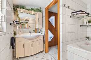 Modernisierte Doppelhaushälfte mit Wintergarten – Stuttgart – Vorschaubild 8