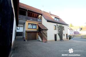 BERK Immobilien – Wohnhaus mit Herz: Gemütlichkeit und Scheune auf großem Grundstück – Die vollständige Adresse der Immobilie erhältst du vom Anbieter., 63879 Weibersbrunn – Vorschaubild 2