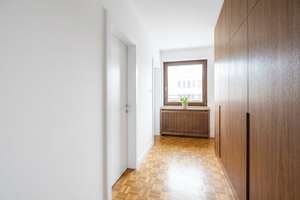Im Herzen von Blankenese - sonniges Penthouse mit grosser Terrasse und Blick in den Goßlers Park – Die vollständige Adresse der Immobilie erhältst du vom Anbieter., 22587 Blankenese, Hamburg – Vorschaubild 6