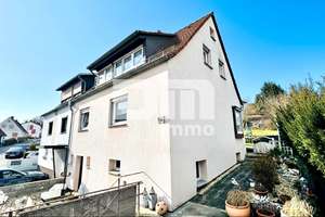 Schöne Doppelhaushälfte in schöner Wohnlage mit Panoramablick, Gartenbereich und Garage – Die vollständige Adresse der Immobilie erhältst du vom Anbieter., 34127 Nord (Holland), Kassel – Vorschaubild 1