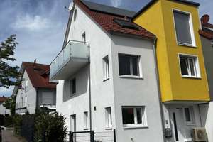 Moderne Doppelhaushälfte in Hösbach