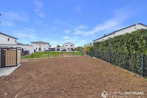 Erstbezug! Neubau-Reihenhaus mit Garten und Einbauküche in ruhiger Lage – Die vollständige Adresse der Immobilie erhältst du vom Anbieter., 93073 Neutraubling – Vorschaubild 32