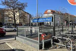Wohnen mit Charakter: Dachgeschosswohnung in Friedenau – Friedrich-Wilhelm-Platz 15, 12161 Friedenau, Berlin – Vorschaubild 2