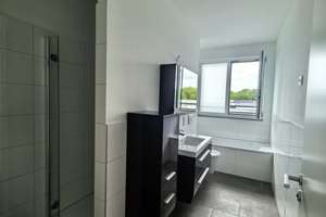 MODERNE PENTHOUSE WOHNUNG MIT 3 SONNENBALKONEN UND TOLLEM BLICK AUFS SIEBENGEBIRGE – Die vollständige Adresse der Immobilie erhältst du vom Anbieter., 53175 Plittersdorf, Bonn – Vorschaubild 11