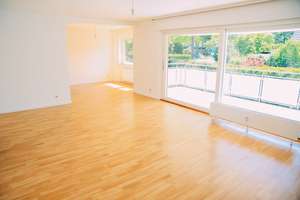 Helle, vollständig renovierte 3-Zimmer-Erdgeschosswohnung mit Balkon, Garage und Kellerraum. – Weinheimstr 57, 53229 Holtorf, Bonn – Vorschaubild 6