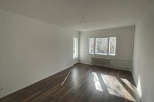 Ruhige und helle City-Wohnung saniert zum Sofort-Bezug