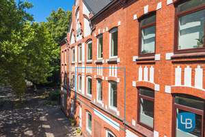 Frisch renovierte 3,5-Zimmer-Altbauwohnung mit herrlichem Weitblick über den Nord-Ostsee-Kanal – Die vollständige Adresse der Immobilie erhältst du vom Anbieter., 24159 Holtenau, Kiel – Vorschaubild 2
