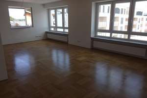 großzügige 3,5-Zimmer-Wohnung in Lappersdorf mit Südbalkon, hochwertig ausgestattet im 2-Familien...